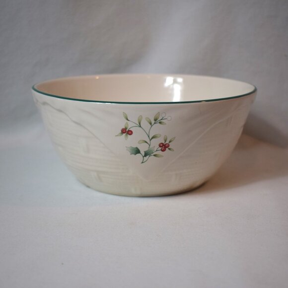 Vintage Pfaltzgraff Winterberry  Embossed Basket Serving Bowl - Picture 1 of 5